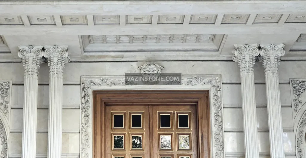 Stonemasonry on the building entrance